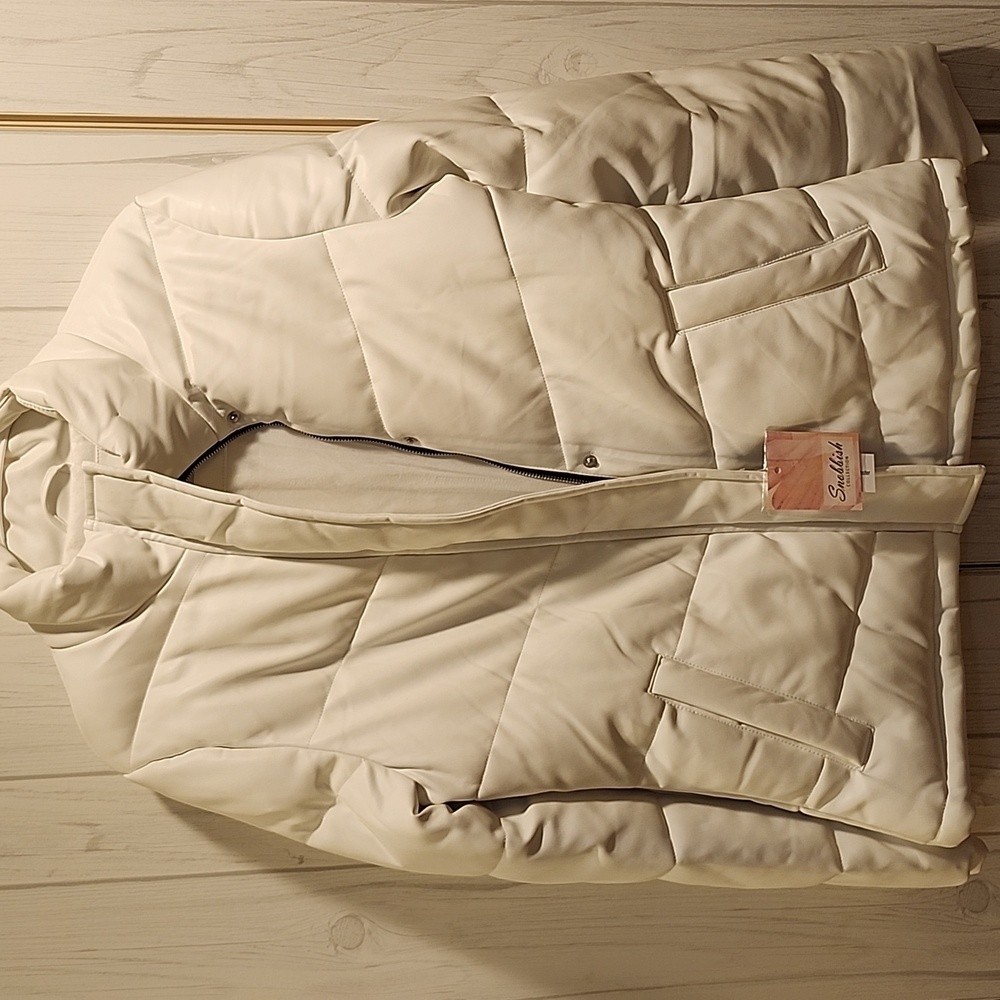 Snobbish White Puffer Jacket